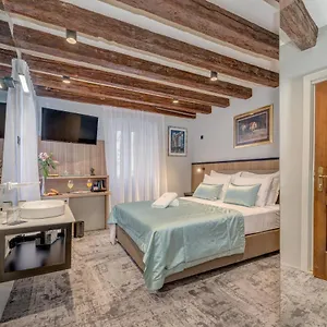 Makarun Heritage Bed & Breakfast